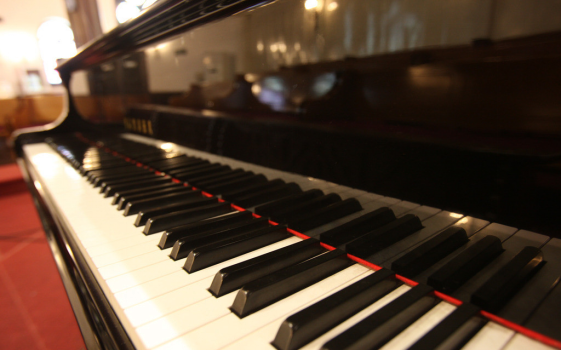 天堂鸟乐器城分享想买一架二手钢琴应该怎么挑选呢？一定要知道的秘密